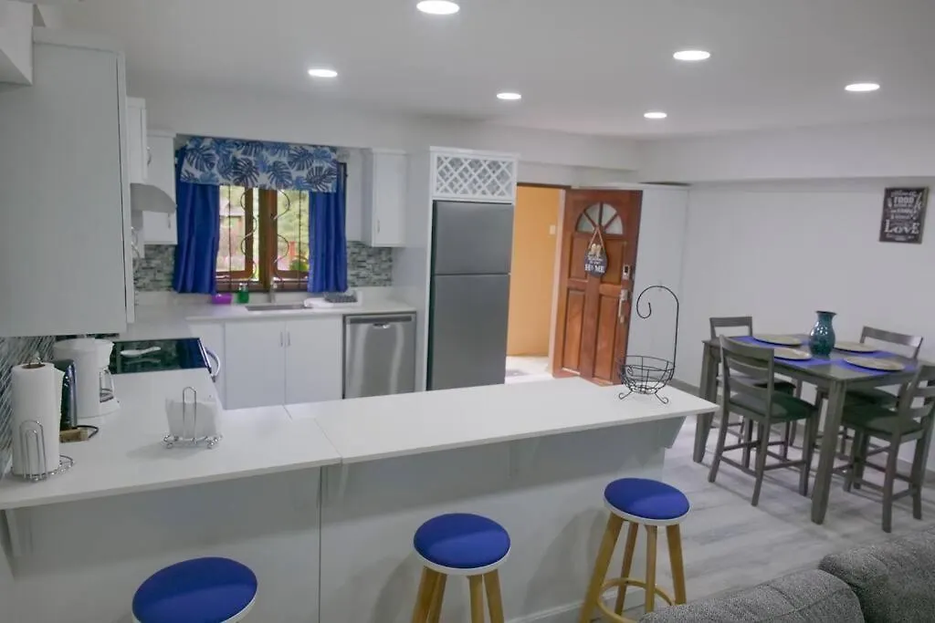 Cascade Mountain View Oasis Apartment Port of Spain