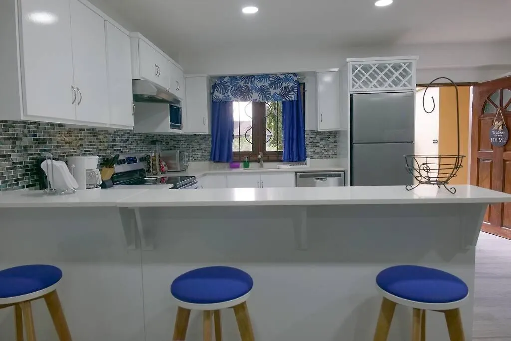 Cascade Mountain View Oasis Apartment Port of Spain