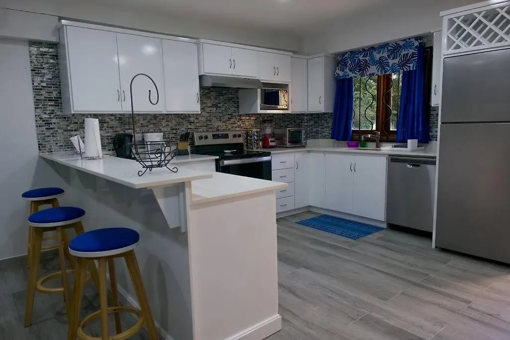 Cascade Mountain View Oasis Apartment Port of Spain